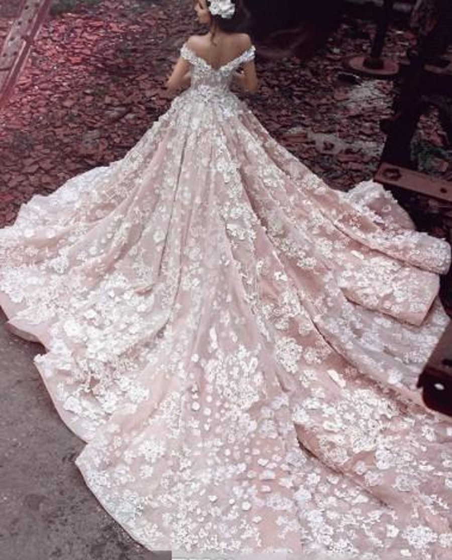 

2021 New Luxury Lace Es Off Shoulder Appliques Wedding Gowns Cathedral Train Hollow Back Vintage Bridal 1bqb, Ivory