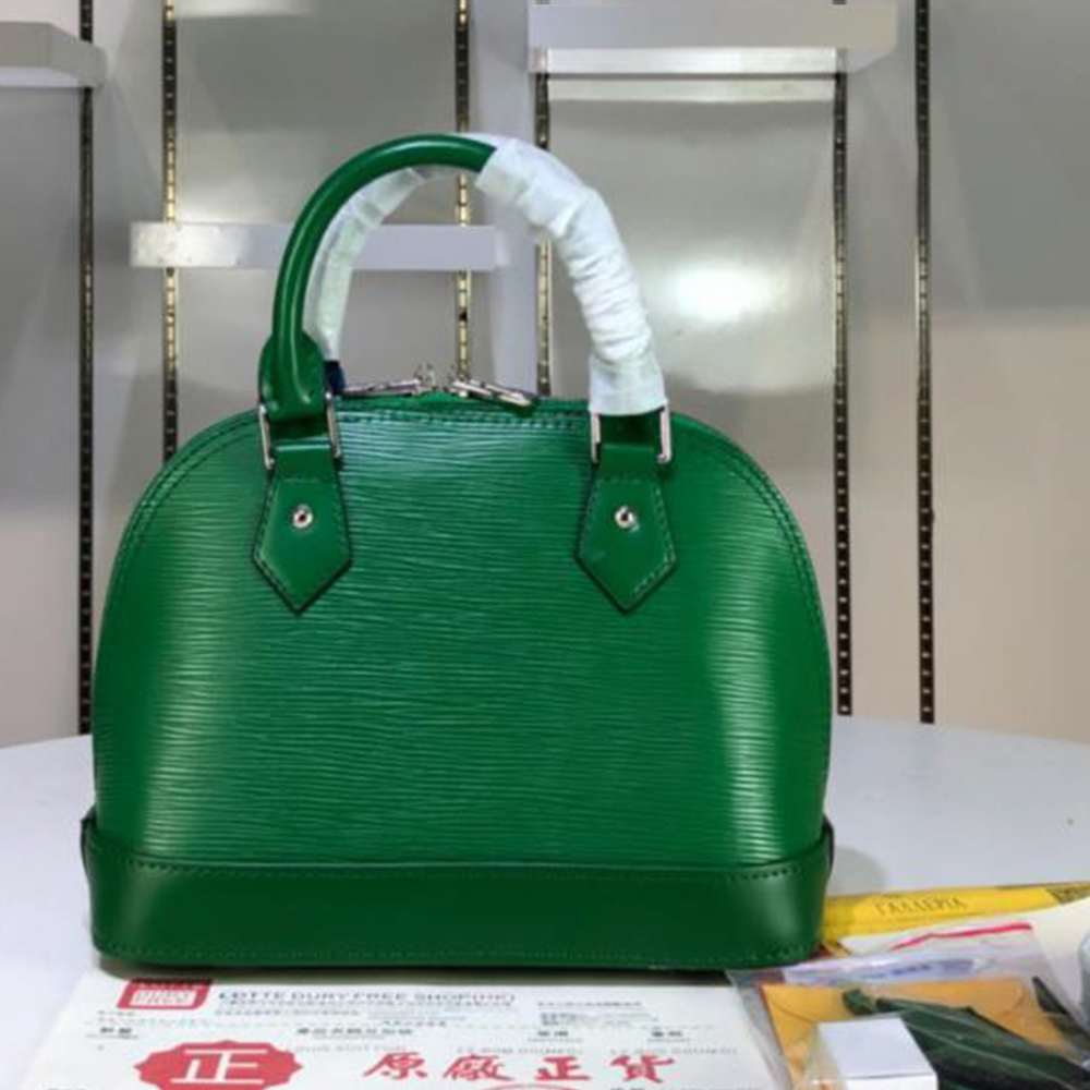 

2021 ss Women Luxury Designer Shoulder Bags EPI ALMA BB PM Handbag Genuine Leather Fashion Lady Chain Luxurys Designers Bag Handbags Shell Wallet Ladies Crossbody, Make up other diffrient