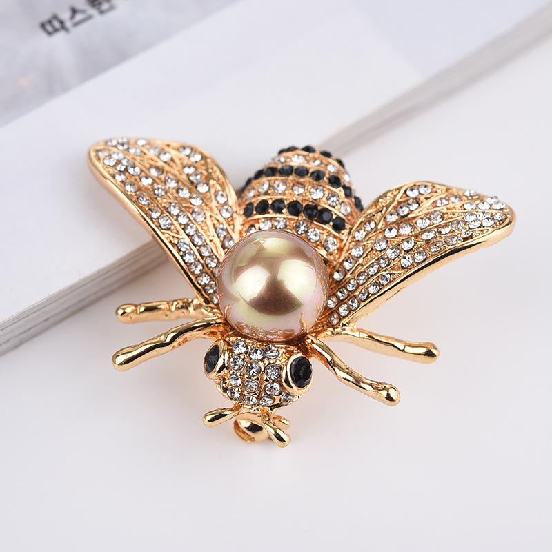 High-end Rhinestone Animal Bee Brooch Female Accessories Simple Freshwater Pearl Hornet Brooch Collar Pin Customization-image-657897051
