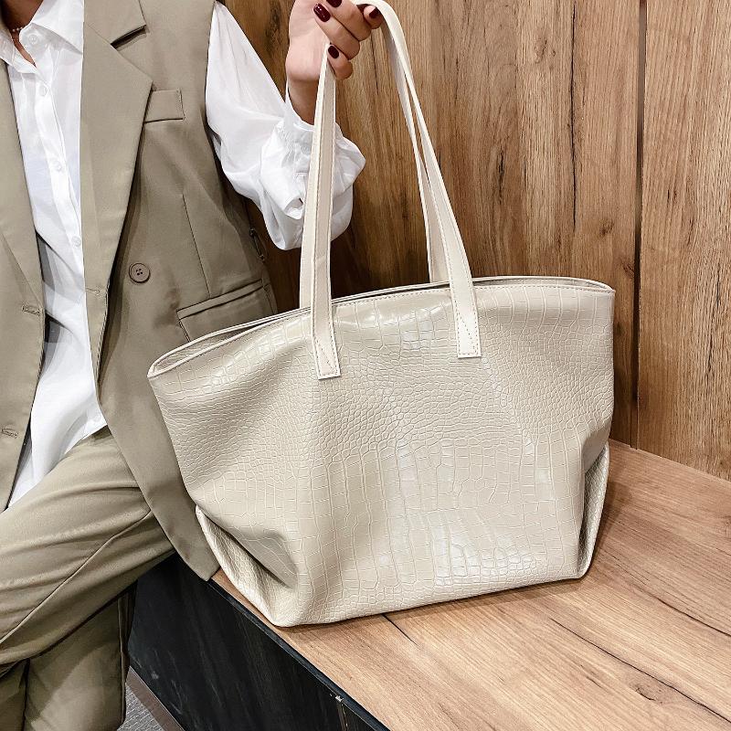 

Large Women Handbag High Quality Pu Leather Women Shoulder Bag Designer Messenger Bags Ladies Casual Tote Bags Sac A Main, Beige