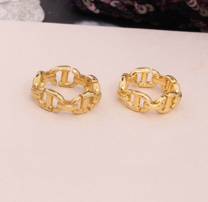 

Punk band ring with hollow design in 18k gold plated for women wedding jewelry gift have box PS4760