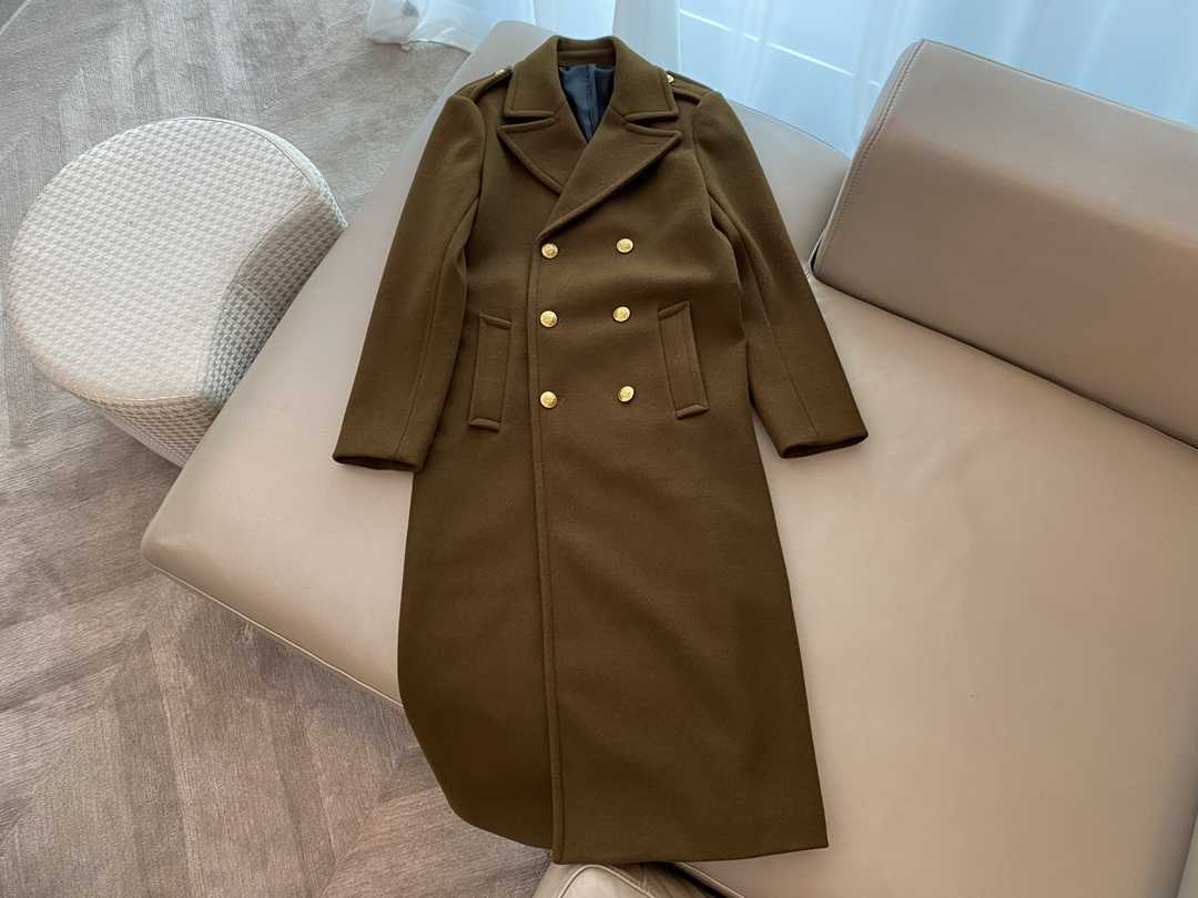 

Brown Wool large lapel long sleeve metal breasted knee length windbreaker