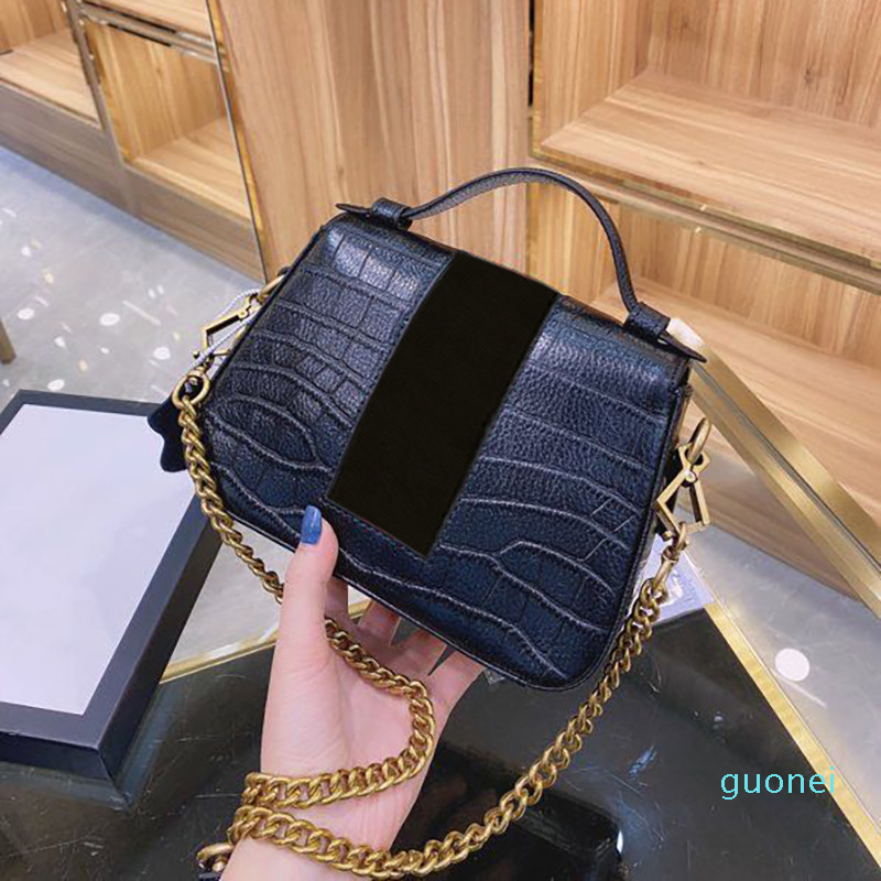 

2021 Classic Luxury Designer Runway Shoulder handbag with Diamond Lattice Alligator cross body Fashion bags Black Bags 8542, Black with gold logo