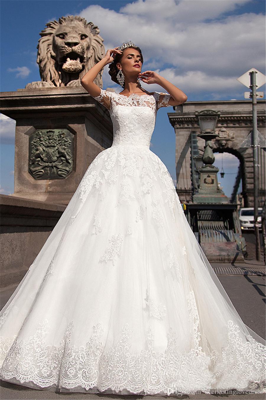 

2021 New Vintage Short Sleeves Lace Applique A-line Wedding Off the Shoulder Button Back Bridal Gowns Vestidos Para Noivas F7x7, White