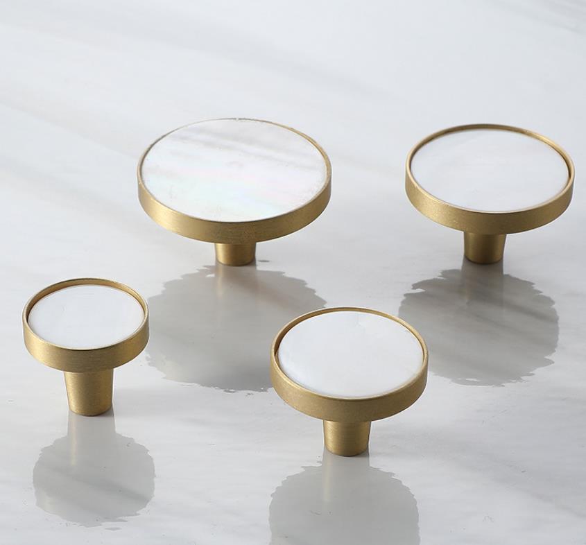 

Knobs Nature Nordic Door Shell Door Handles Cupboard Drawer Handles White Brass Cabinet Wardrobe Kitchen Pulls Hardware Furniture sqcji