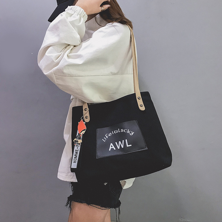 

INS Bag Female 2021 Spring New Big Capacity Tote Handbag Fashion Korean Shoulder Bag Portable Canvas Trend Bag, Black