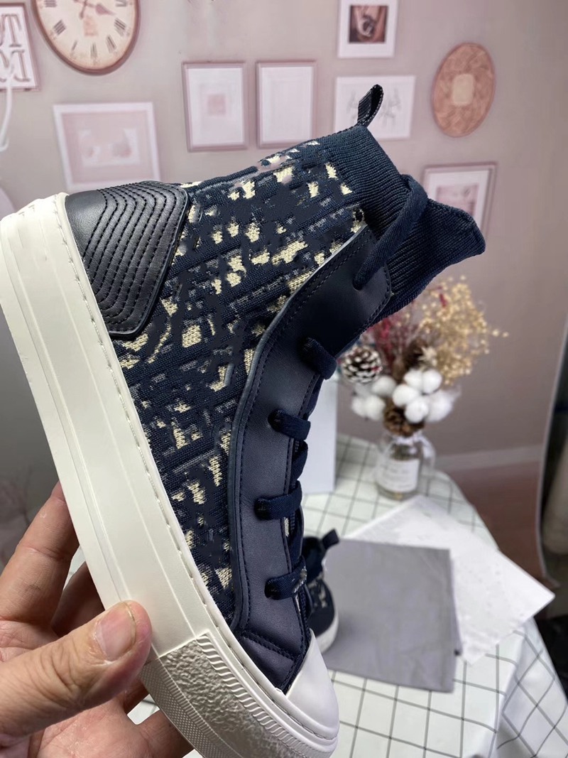 

2021 Canvas Shoes High Quality Fashion Women Ladies Low Top Embossed Microfiber Sneakers Sandals, Black