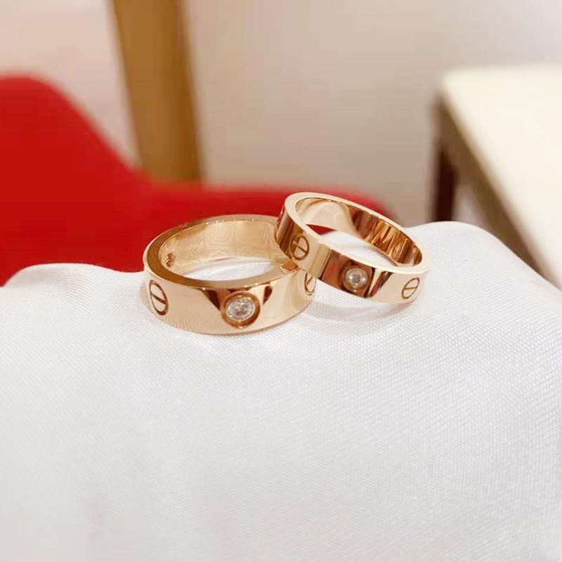 

4mm 5mm CT001 Titanium Steel Silver With Side Stones Love Ring Men and Women Rose Gold Rings for Lovers Couple Ringring Gift