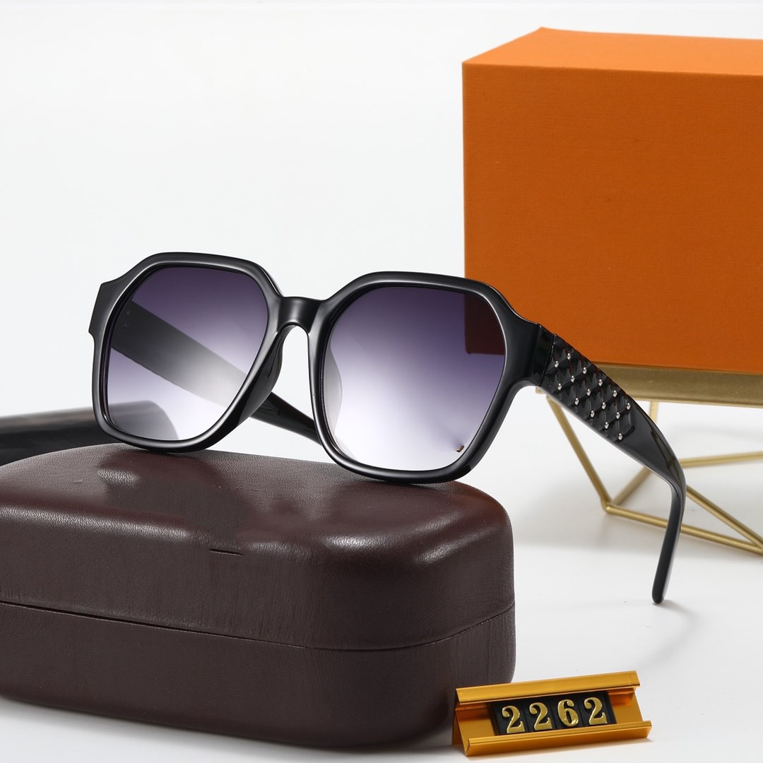 

Fashion hot selling sunglasses classic men's and women's outdoor driving sunshade polarized sunglasses have boxes A45, White;black