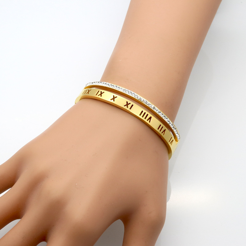 

Luxury Women Style Hollowed Roman Numerals Bangle Bracelet Jewelry with Cubic Zirconia