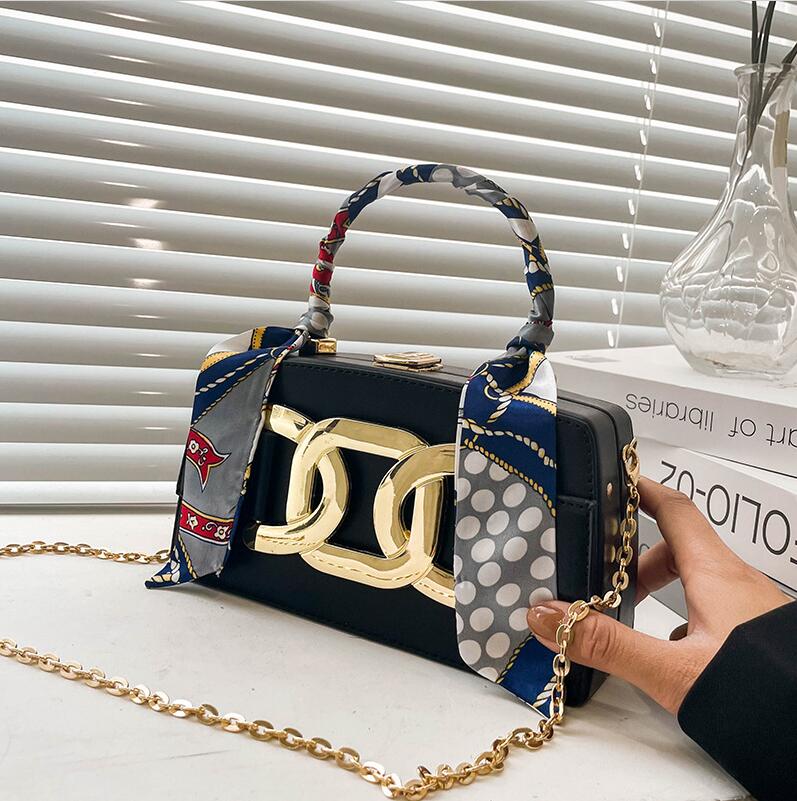 

Factory wholesale sweet girl exotic leather dinner bag street personality super chains decorative women handbag fashion alloy hard box chain bags, Red(boutique box)