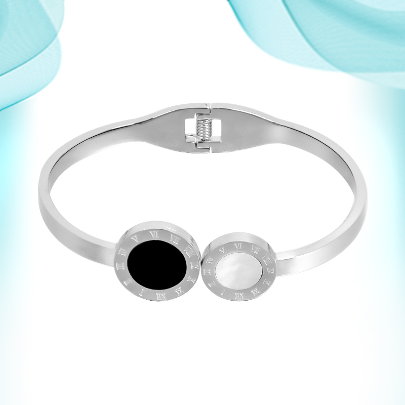 Nouveau Mode Bracelet En Acier Inoxydable Noir Et Blanc Roman Rond Gâteau Shell Creative Design Femmes Filles Cadeaux De Fête Avec Des Offres En