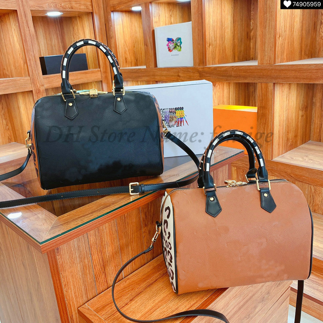 

SPEEDY BANDOULIERE 25 With Bold Leopard Print Designer Boston Bags 2021ss Wild at Heart Women Oversized Embossed Monograms Handbag Toron handle Mirror Lock Bag, #1