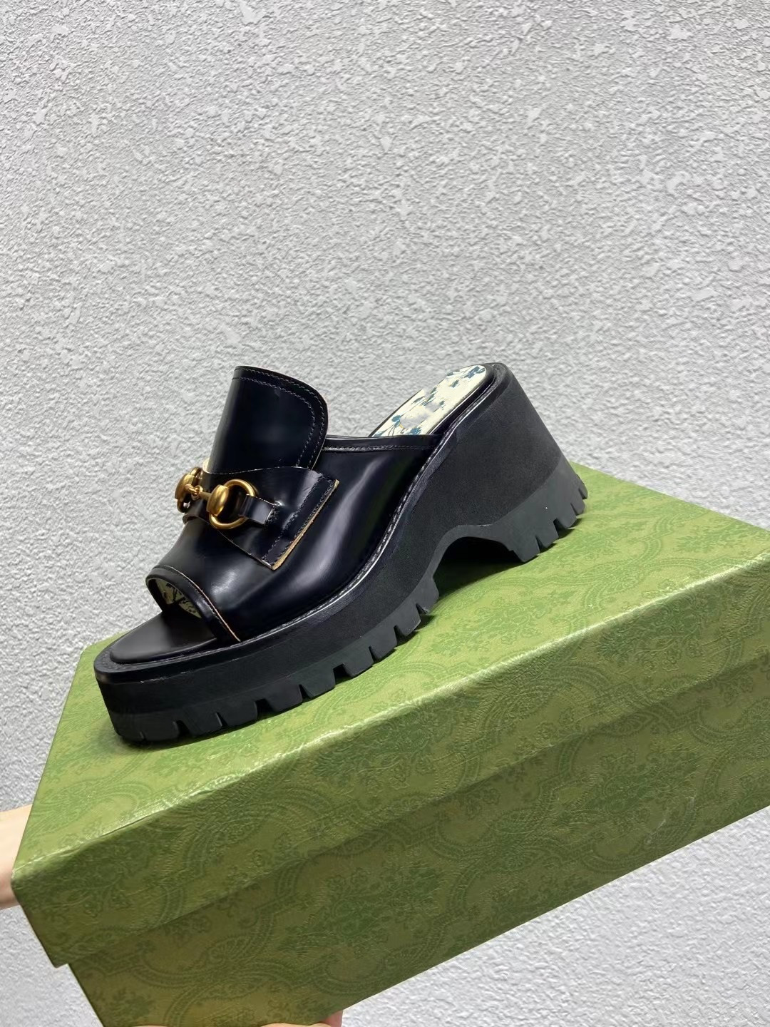 

2021 designer slides Women flip flops Leather Women sandal with Double Metal Black White Brown slippers Summer Beach Sandals with BOX 0624, 01