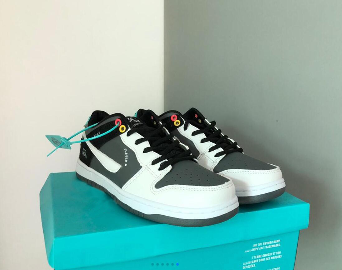 

Dress Shoes Dunks SB Low Men Women Sports Running Shoes VX1000 Camcorder Sneakers, Bubble film