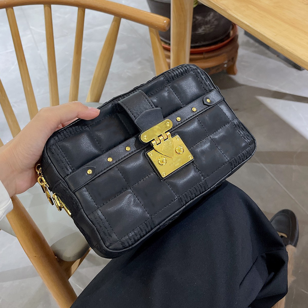 

Luxury Designer France Brand Old Flower Shoulder Bags High Quatity Genuine Leather Crossbodybag Fashion Classic Women Messenger Handbag Luxurys Designers Bag, Black