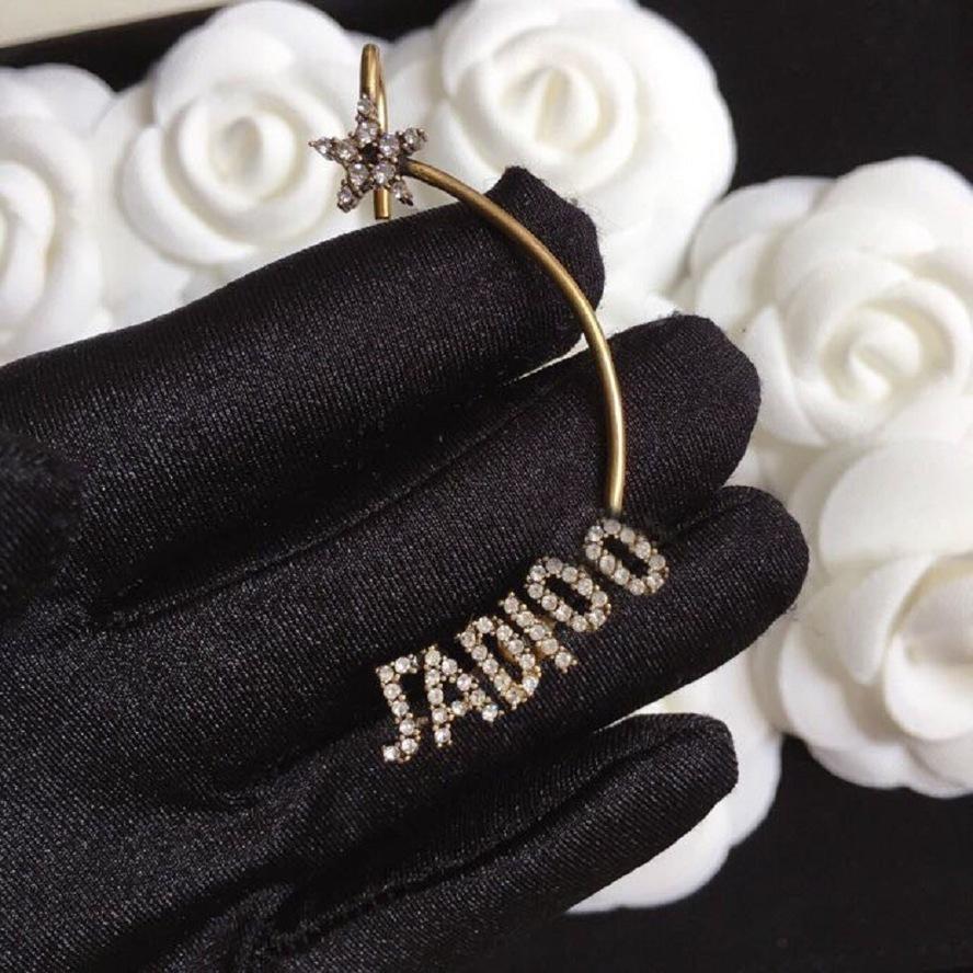 

Dijiafeng jadio letter D home inlaid diamond ear clipk5, Golden