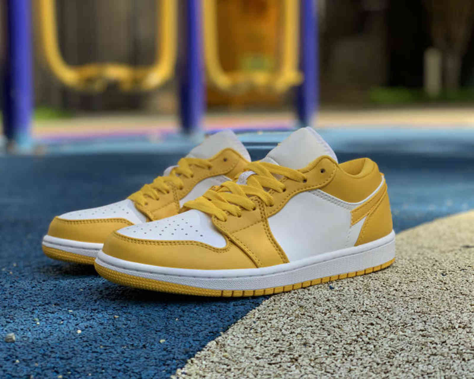 

2021 Jumpman 1 Low Mens Outdoor Shoes 1S White Pollen Womens Outdoor Outdoor Sports Sneakers Ship with Box, #1