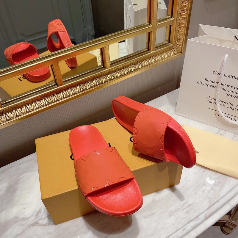 

2021 latest fashion women's slippers flat bottom design comfortable genuine shoes luxurious atmosphere elegant, White