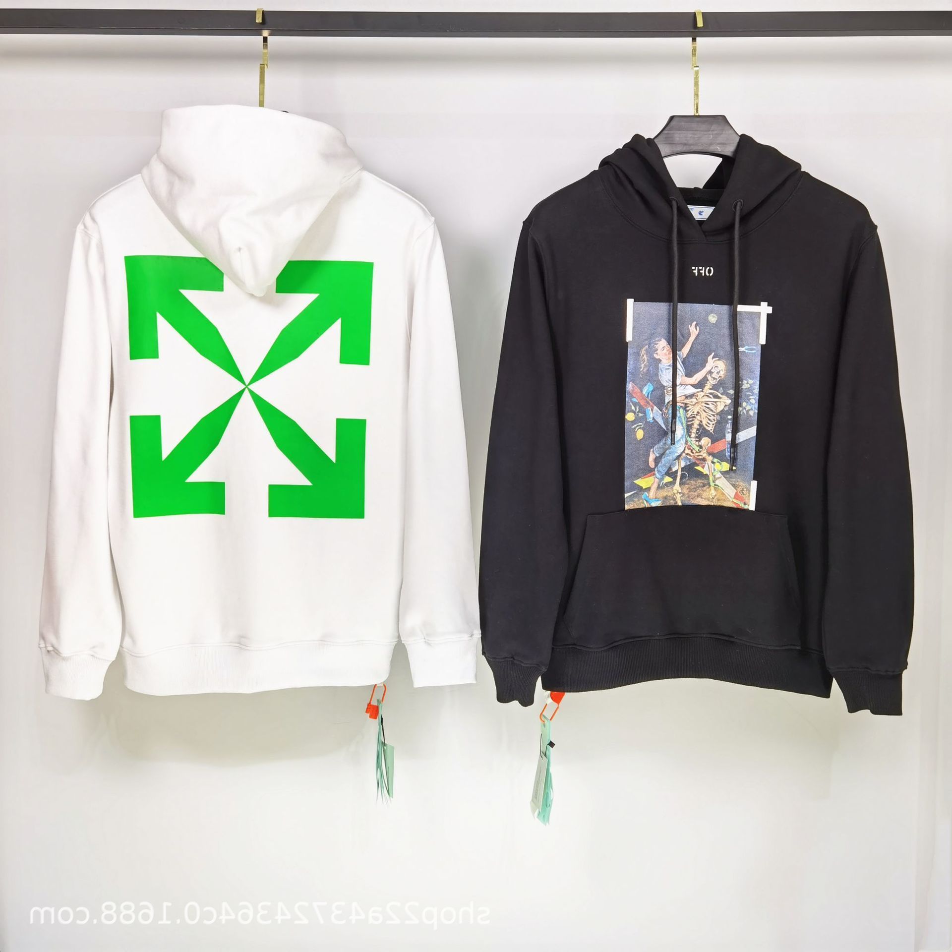 

2021 Autumn and Winter New High Quality Off Back Cordon Chest Oil Painting Hooded Sweater Batch, Black