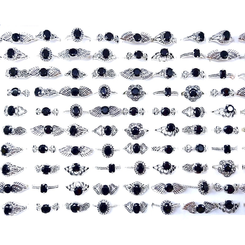 

Wholesale 100pcs/box Women's Finger Rings Vintage Black Glass Crystal Antique Silver Plated Retro Style Jewelry Ring Party Gifts with a Box