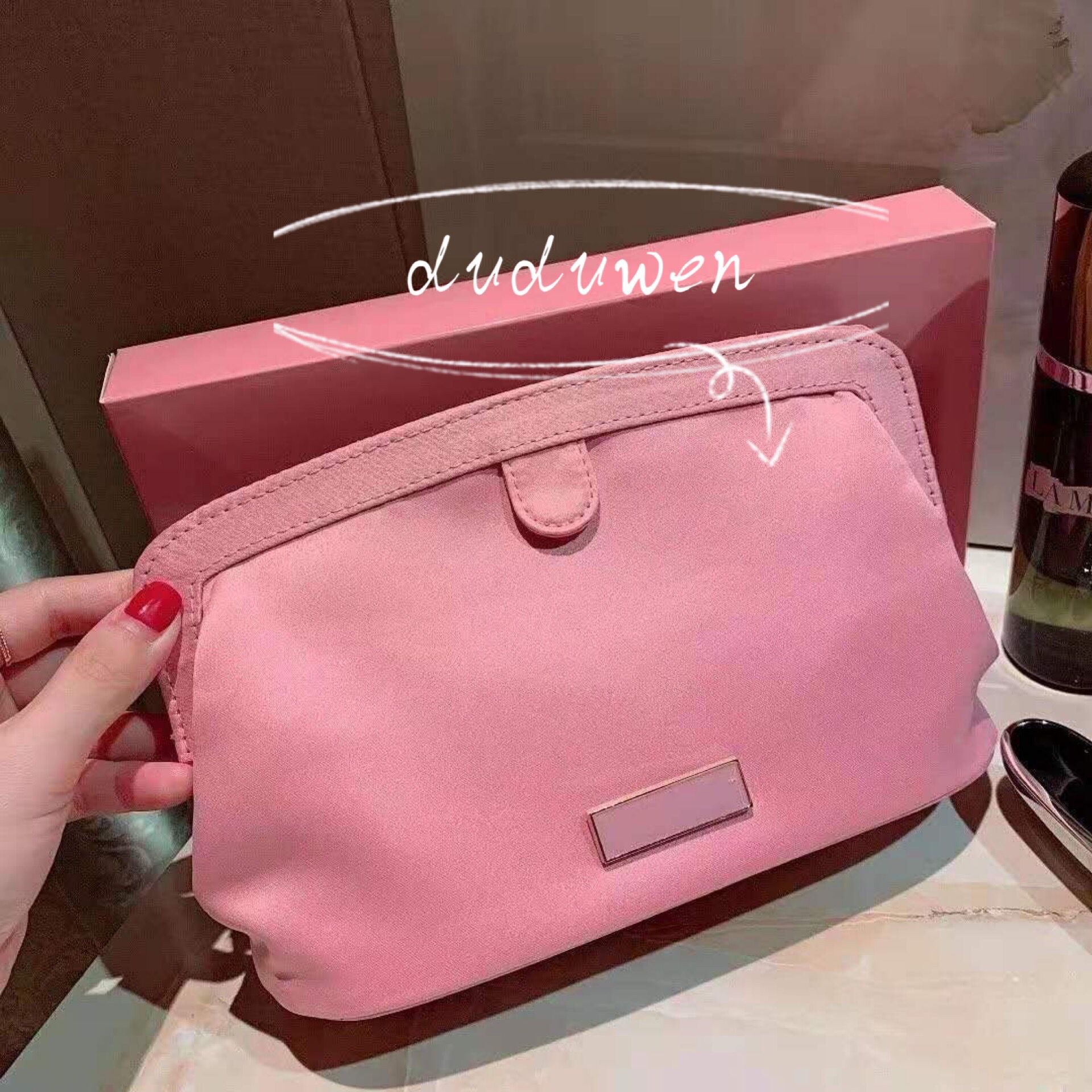 

24X14X8CM classic P buckle pink makeup storage bag cosmetic bag with gift box collection organizer