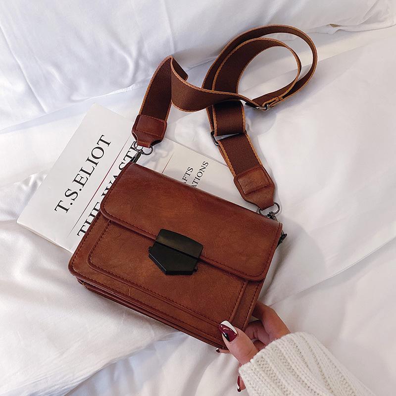 

Women Messenger Bags PU Leather Handbag 2021 New Arrival Fashion Pure Cover Flap Small Shoulder Bag Female Daily Travel Purse, Black