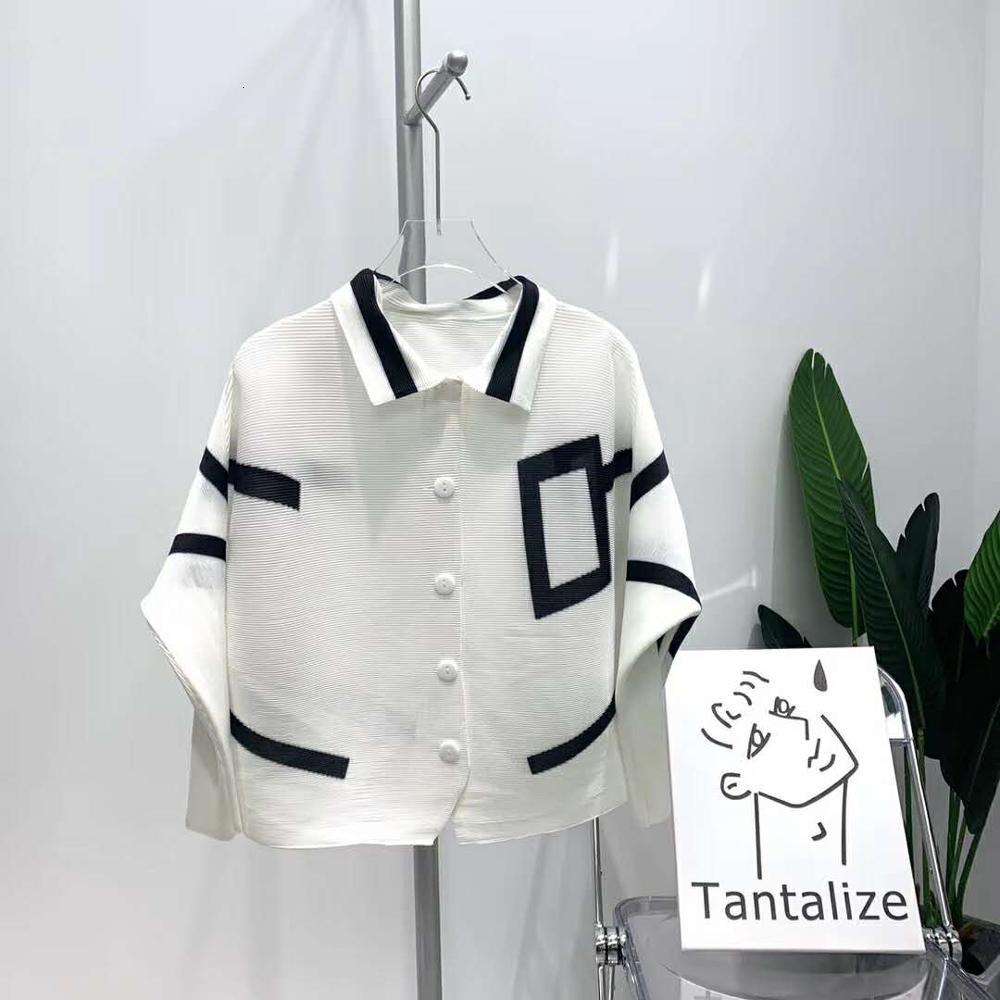 

2021 New Autumn Winter Geometric Print Plus Size Tunics Women Korean Fashion Blouse Shirt Vintage Plaeted Bat Long Sleeve Button Top 440g, Purple