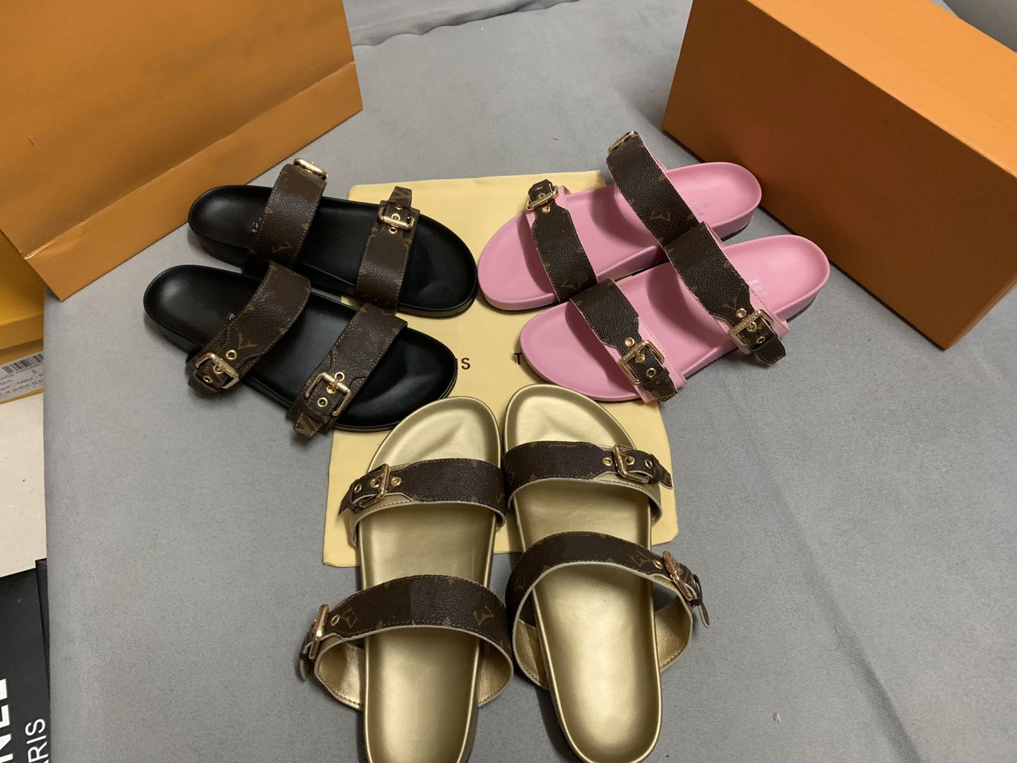 

high-quality designer slide casual slippers for men and women Flip Flops sandals in summer, Fast ship with original box, Only freight difference