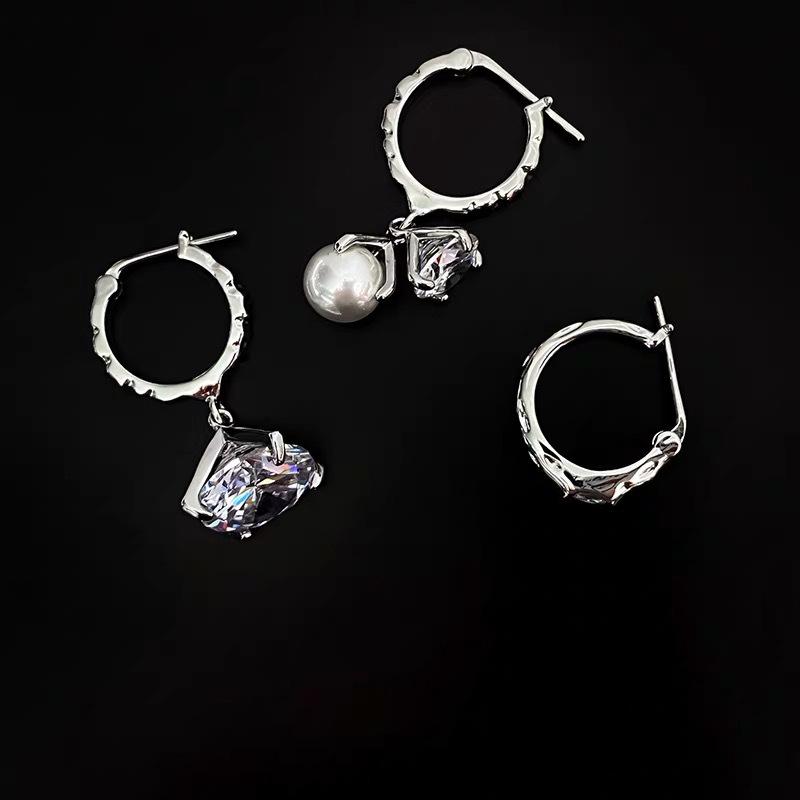 

Dangle & Chandelier VSnow Fashion 3 Styles Cubic Zircon Simulation Pearl Hoop Earring For Women Delicate Circle Metallic Jewelry Pendientes, Silver