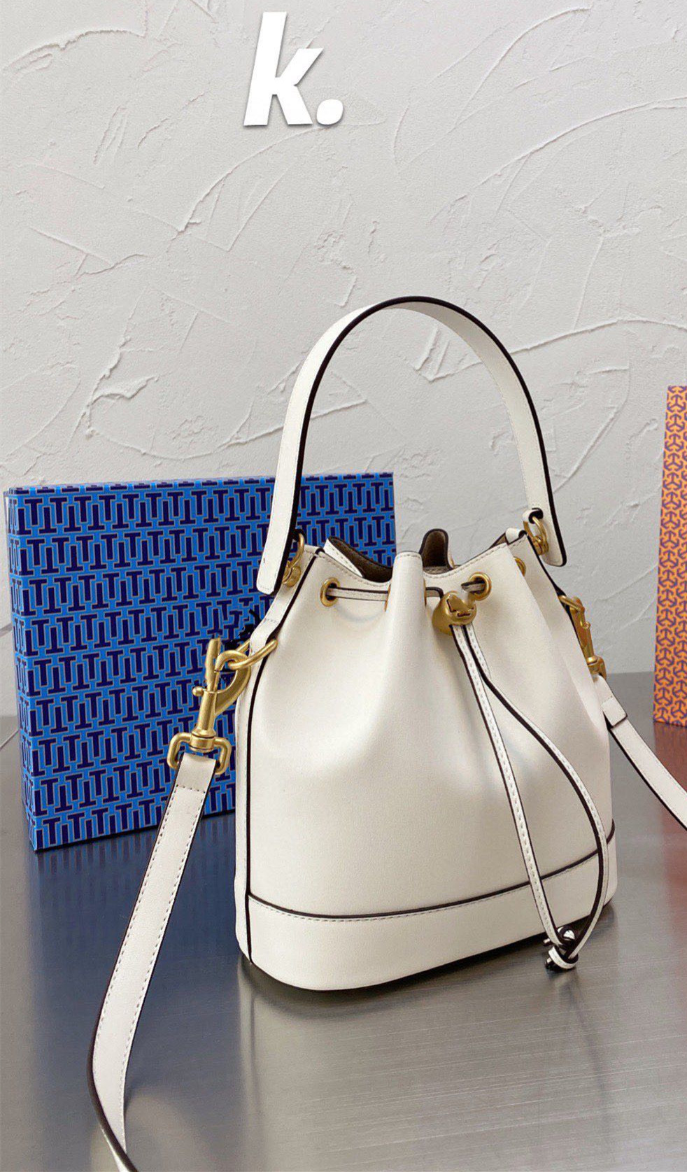 

design scheme of the original single bag bucket mould customized hardware lined with hollow out sign import fabri wear-resisting, Blue