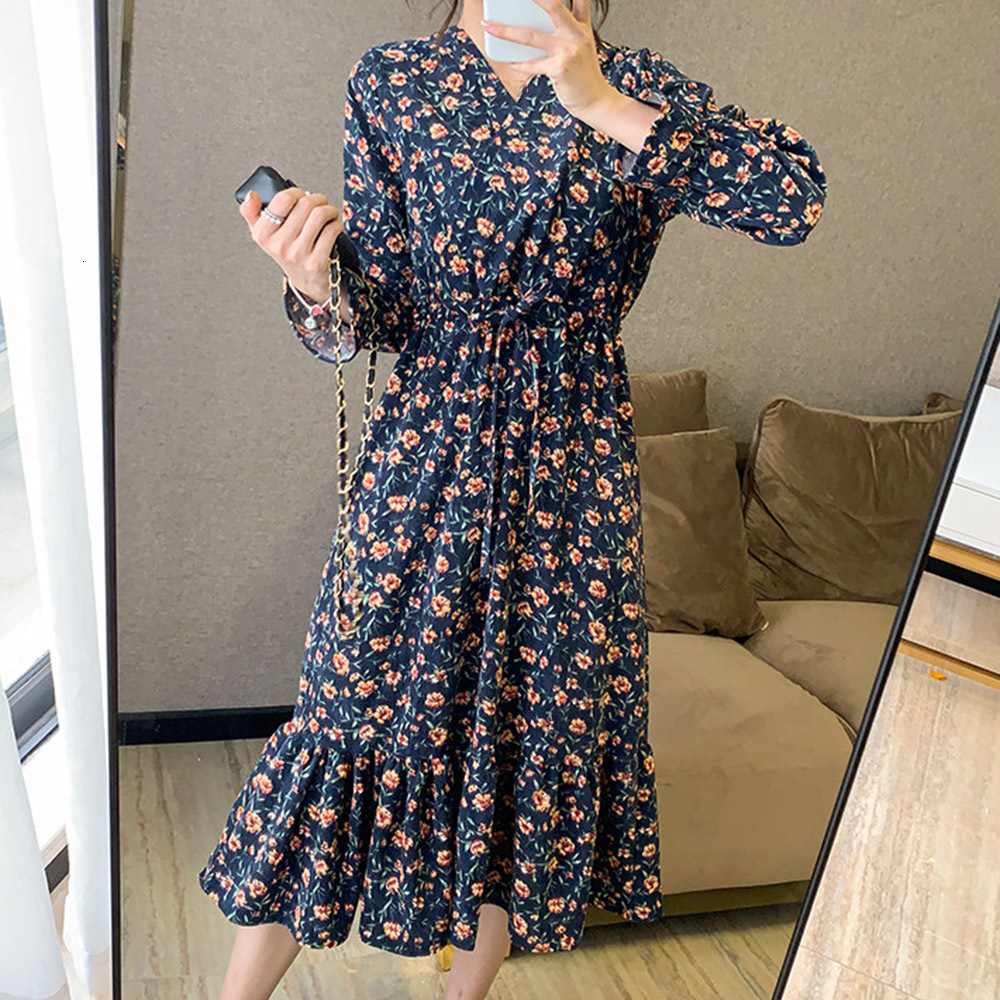 

2021 New Japanese Retro with Corduroy V-neck Lace Sleeves Qmpr, Brown