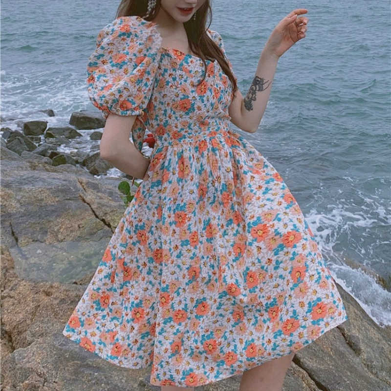 

French Vintage Floral Dres Puff Sleeve Mini Party Backless Design Casual Kawaii Korean Summer 210604, Floral dress