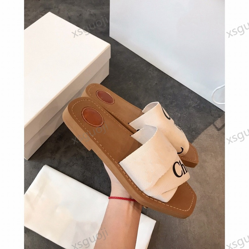 

Newest Branded Women Woody Mules Fflat Slipper Deisgn Lady Lettering Fabric Outdoor Leather Sole Slide Sandal Fashion slippers, Black;grey