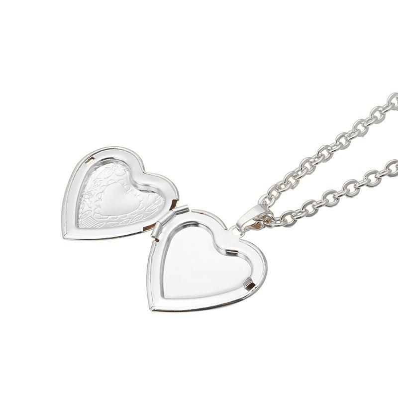 

Pendant Necklaces Printed Peach Heart DIY Po Box Floating Locket Fashion Trend Women's Necklace, Silver