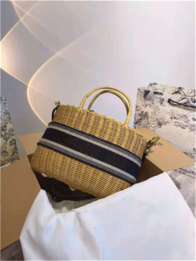 

2021 Personalized Leisure Vegetable Basket Bag Ladies Luxury Quality Shoulder Bags Handbag Handbags Early Spring Vacation Series Style Fashionable All-match, Not a bag;buy a bag and get a dust bag
