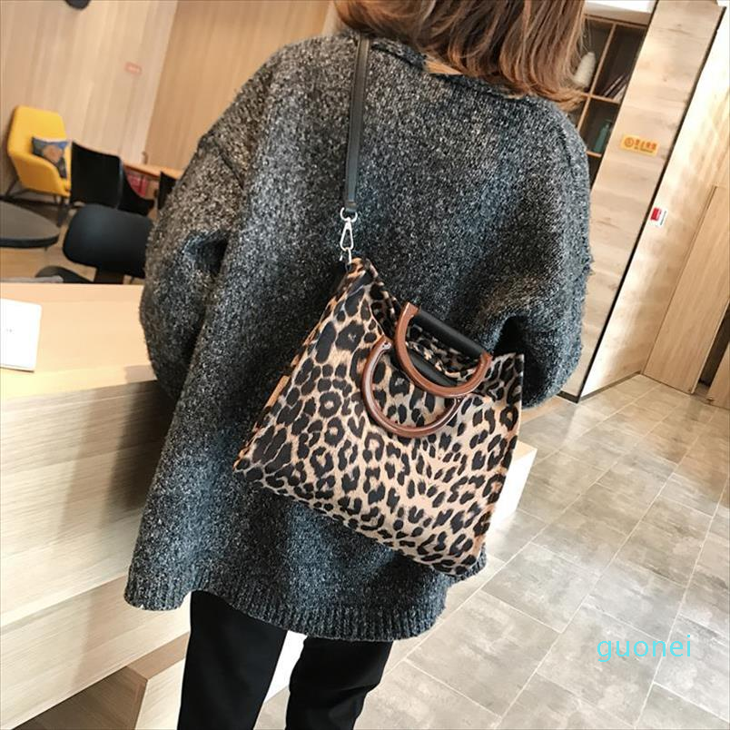 

2021 hotsaled woman Leopard Tote Bag Handbags women designer With Handle Shoulder Bag womens Crossbody Bags Handbag, Brown