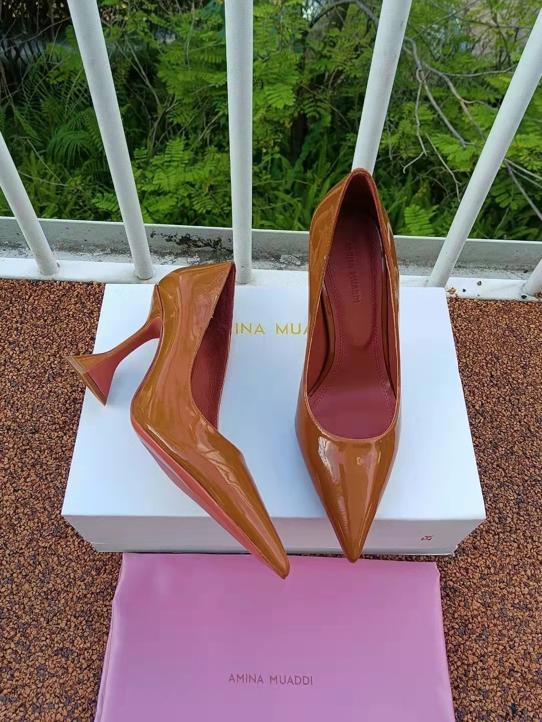 

Fashion Season Shoes Amina Italy Ami Pumps Muaddi Begum 95 Brown Patent Leather Pyramid High Heel Pointed Toe, As picture