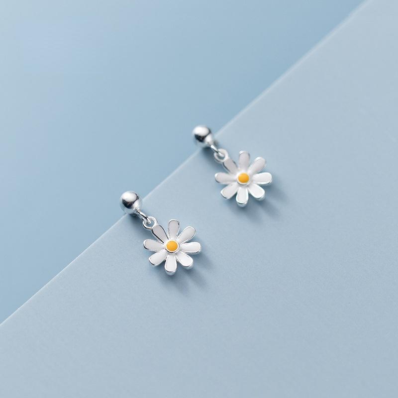 

Stud 925 Sterling Silver Cute Sun Flower Small Daisy Earrings Sweet Female Jewelry Birthday Gift, Golden;silver
