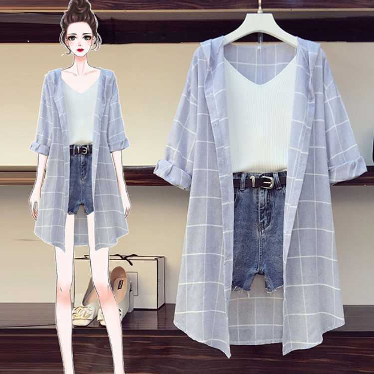 

Plus Size L- 3 Piece Set Women Casual Hooded Plaid Sunscreen Long Shirt + Solid knit Vest Top High waist Denim Shorts Suits 210526, Photo color