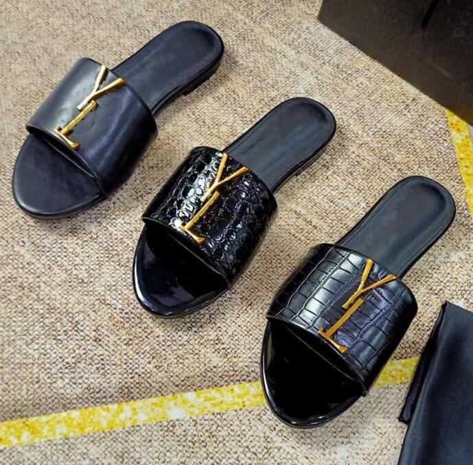 

2021 Fashion Luxury Designer Slippers Sliders Womens Summer Sandals Beach Slide Ladies Flip Flops Loafers Metal letters Black Outdoor Home Slides With Box