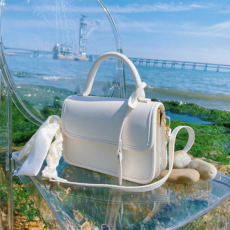 

High sense women's versatile 2021 new fashion messenger summer hand net red square bag, White