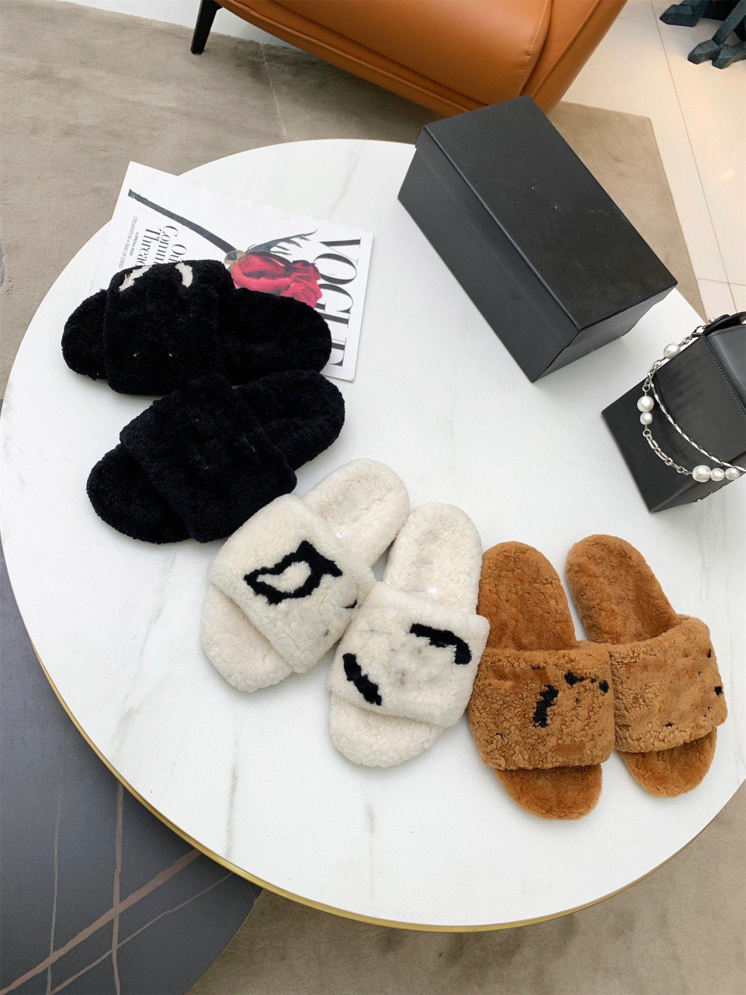 

Top Quality Wool sandals Autumn Winter Indoor Warm Slippers Comfortable Soft Fur flip flop With Box, Black