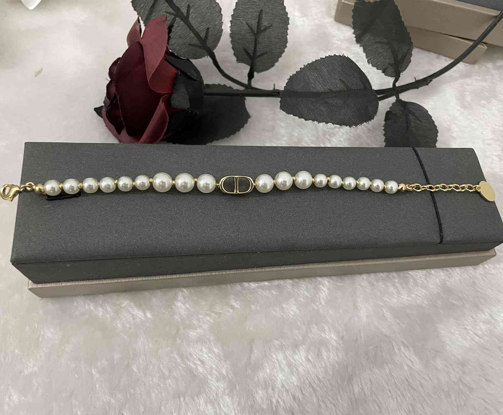 

d Home Dijia Pearl Letter Bracelet Women's High Quality 925 Silver Needle, Golden;silver