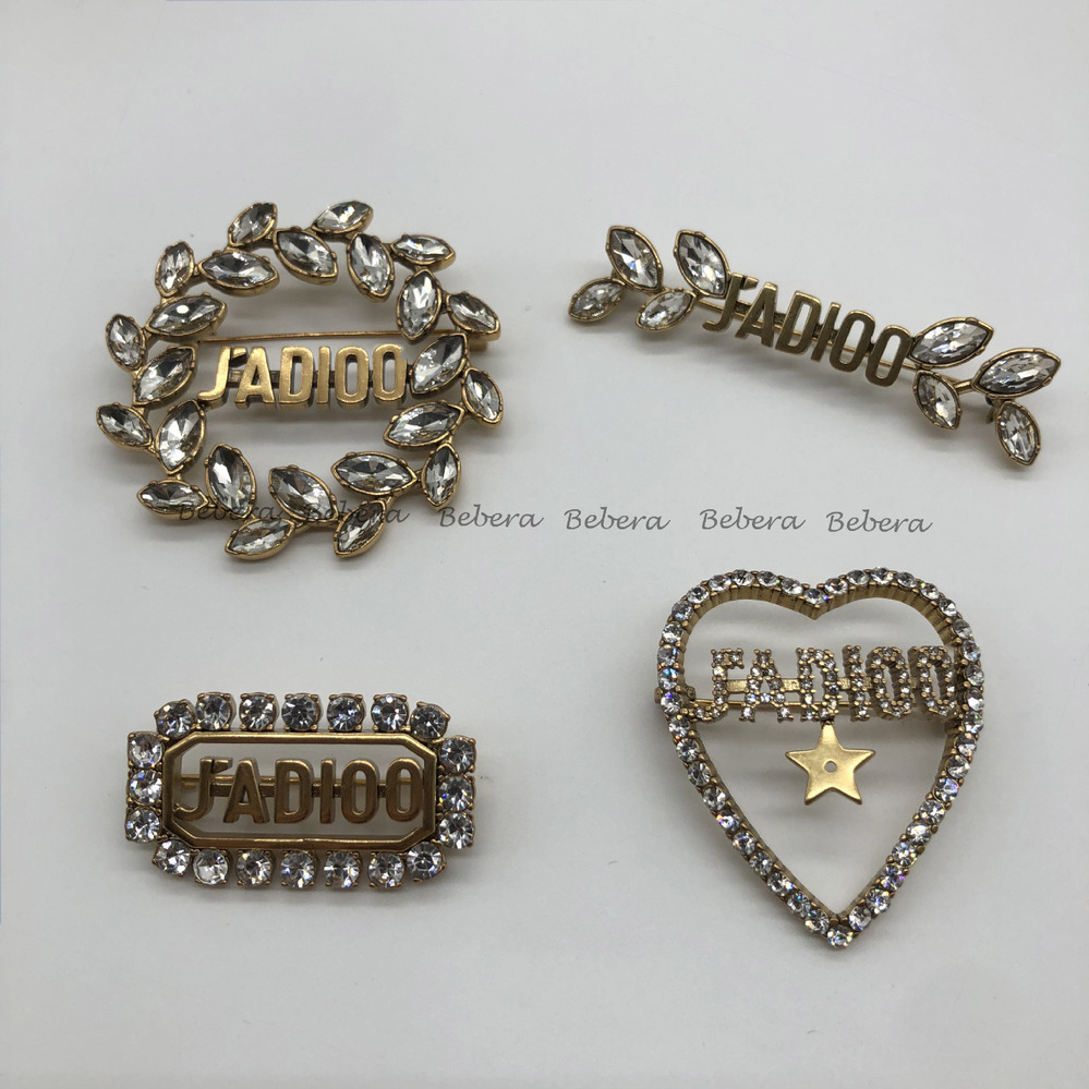

D home / D home CD letter wheat ear water drill horse eye tassel heart-shaped five pointed star versatile Brooch1, Gray