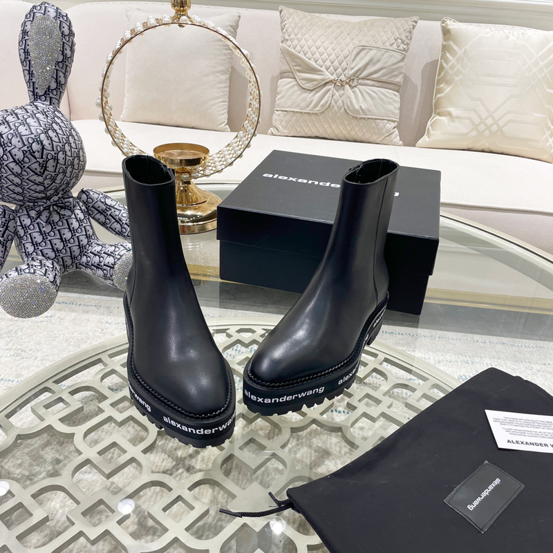 

2022 Womens Designer Leather Women Martin Boots Desert Short Boot Real Leathers Coarse Winter Designers Shoes Heels Snow Ankle Booties With Logo And Box -E273, Picture color