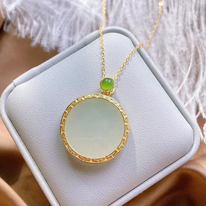 

Silver Inlaid Natural Hetian Chalcedony Round Pendant Necklace Niche Design Cold Wind Craft Retro Charm Women Brand Jewelry Chains