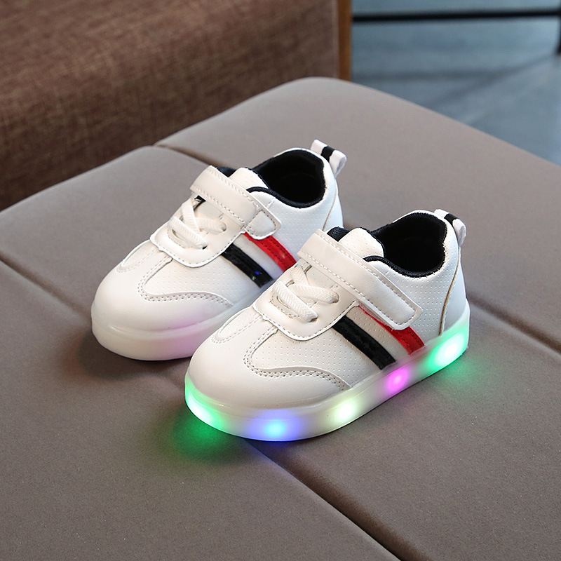 

Size 21-30 Children LED Shoes for Boys Glowing Sneakers for Baby Girls Toddler Shoes with Light up sole Luminous Sneakers tenis, Black