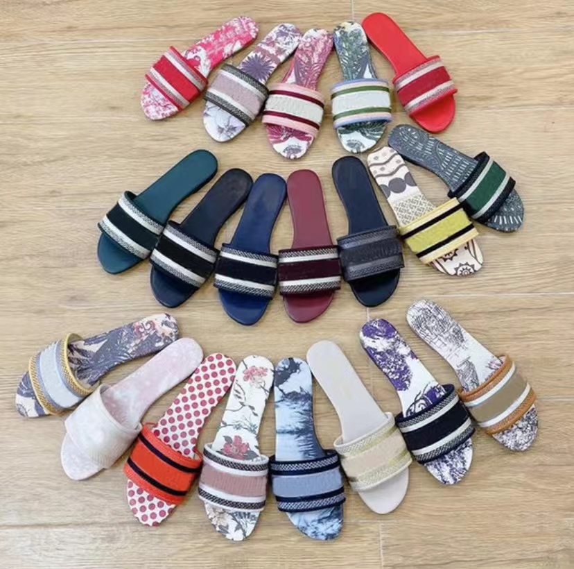 

2022 Designer women slipper weaving womens sandals Paris Embroidered Summer beach stripe flip flops flat slippers high quality sandal size 35-42 Send shoe box, 21