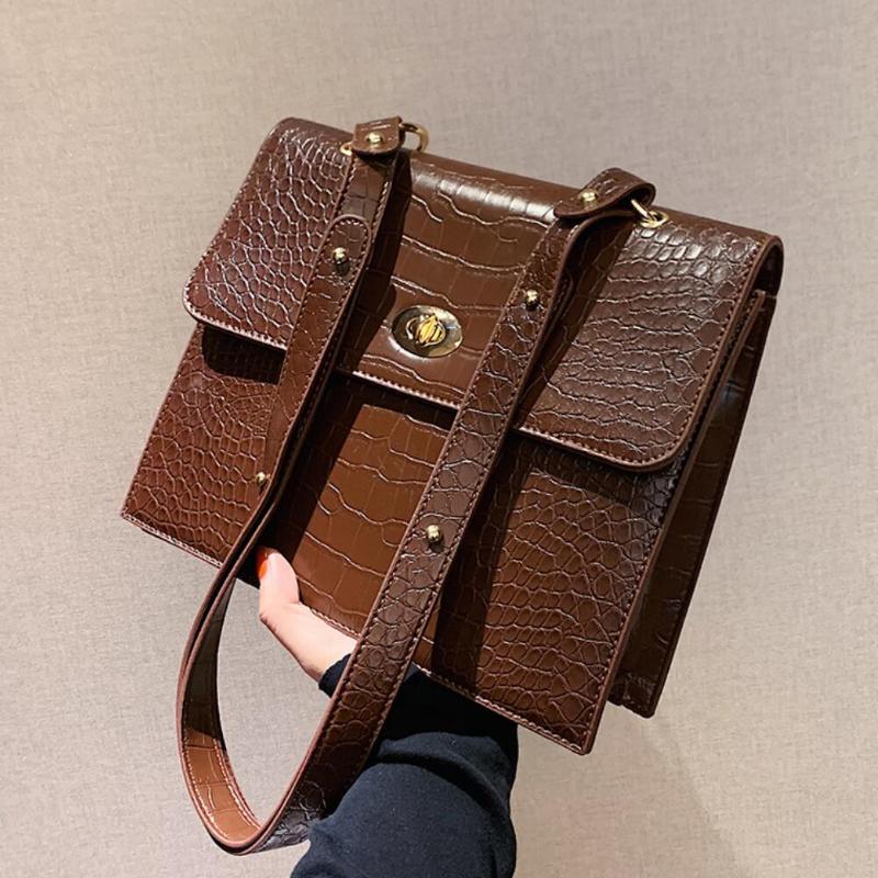 

Crocodile pattern Square Crossbody bag 2021 New High-quality PU Leather Women's Designer Handbag Lock Shoulder Messenger Bag, Black